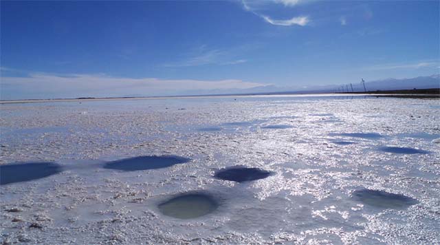 Không chỉ là hồ muối lớn nhất Trung Quốc, nơi này còn có phong cảnh đẹp đến nghẹt thở - 2