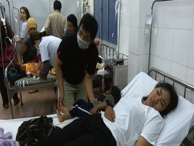 Tin tức trong ngày - Tìm ra "thủ phạm" khiến 136 người nhập viện sau khi ăn tiệc cưới