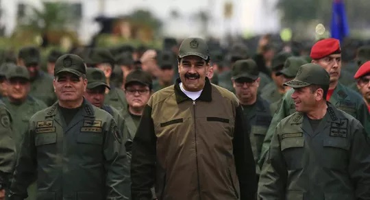 Tổng thống Venezuela yêu cầu quân đội sẵn sàng chiến đấu với Mỹ - 1