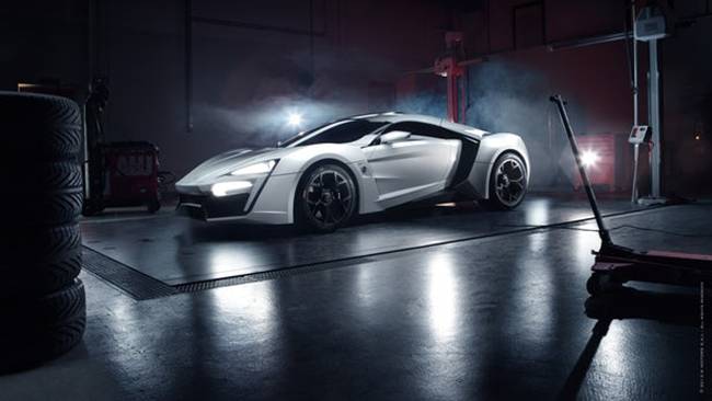 Siêu xe Lykan Hypersport được ra mắt lần đầu tại International Qatar Motor Show 2013. Mức giá của siêu xe này là 3,4 triệu USD (~79 tỷ đồng). Điểm đặc biệt là đèn pha LED đính 420 viên kim cương tổng trọng lượng 15 carat.