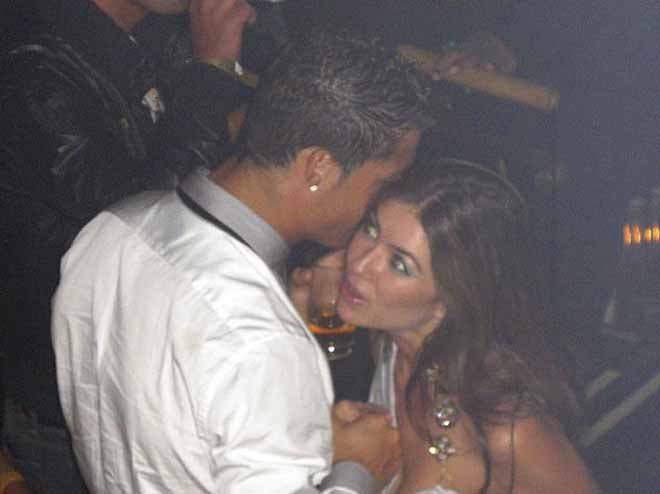 Nghi án hiếp dâm của Ronaldo: Siêu sao sắp bị Tòa triệu tập - 1