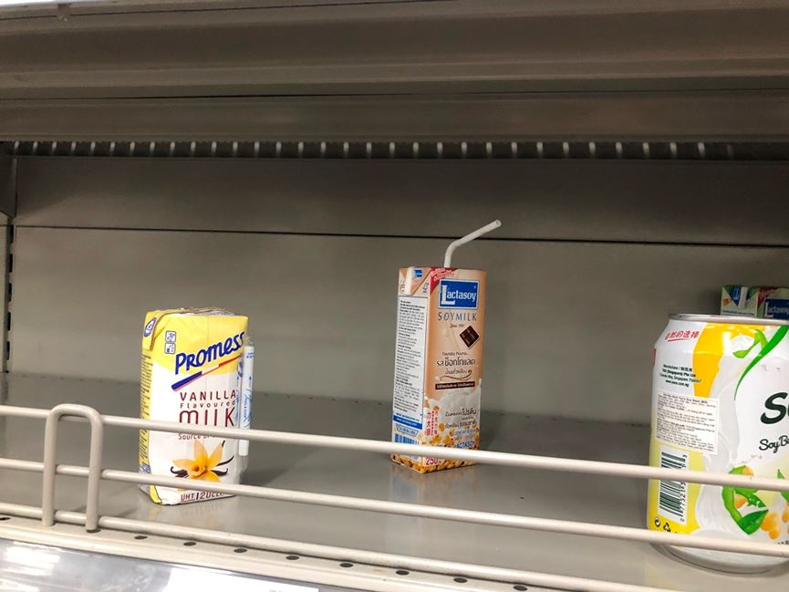 Siêu thị Auchan &#34;tan hoang&#34; sau thông tin xả hàng rút khỏi Việt Nam - 5