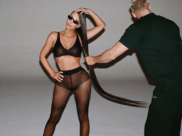 Quảng cáo kính mắt "chất" như Kim Kardashian