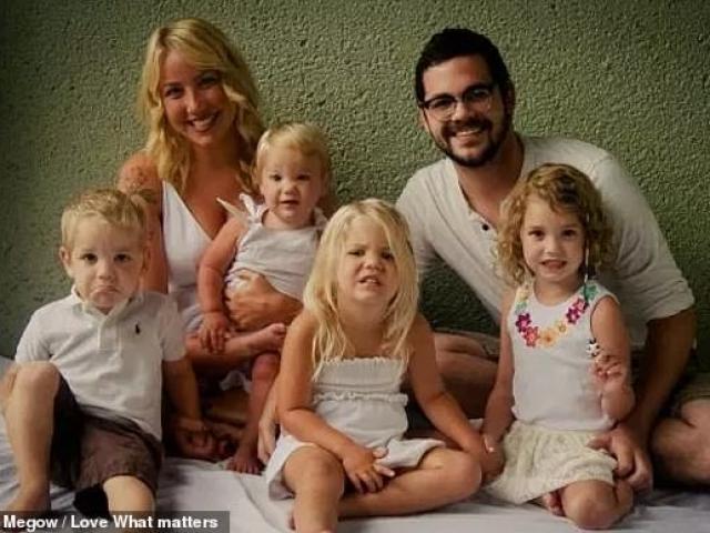 Phi thường - kỳ quặc - Chồng nghĩ vợ chung thủy, tuyệt vời, đến khi xem Facebook mới ngã ngửa