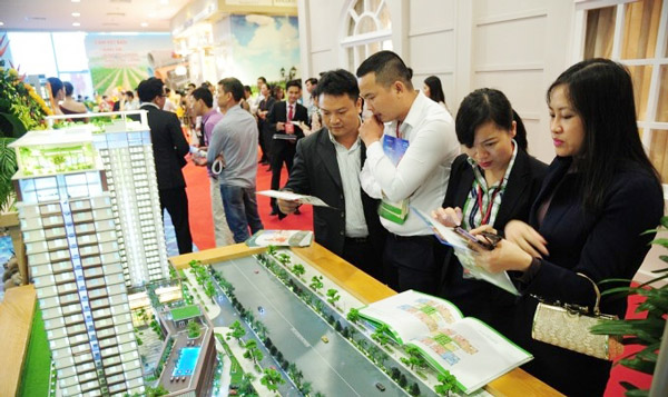 Nở rộ bán nhà 2 giá: Khách hàng tiếp tay chủ đầu tư trốn thuế - 2