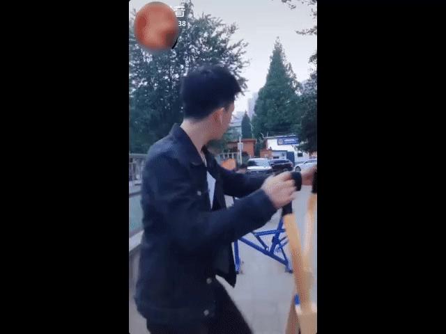 Video Clip Cười - Đàn ông cũng chỉ là một lũ trẻ to xác mà thôi