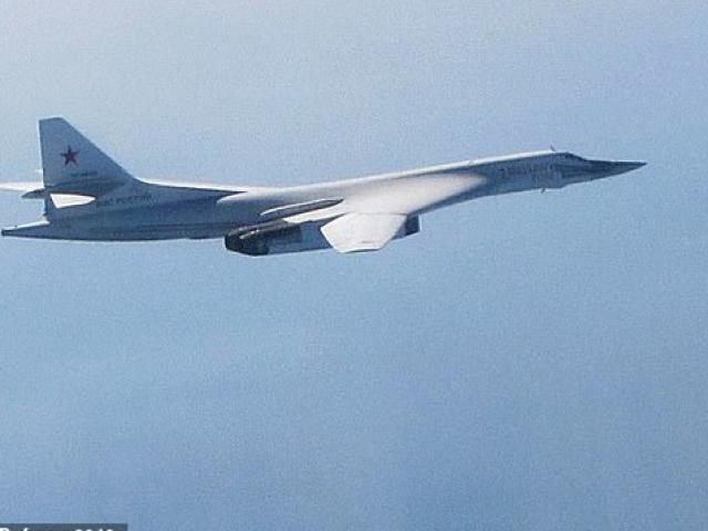 Thế giới - Thông tin mật về máy bay ném bom mới của Putin bị tuồn sang Anh theo cách không ngờ