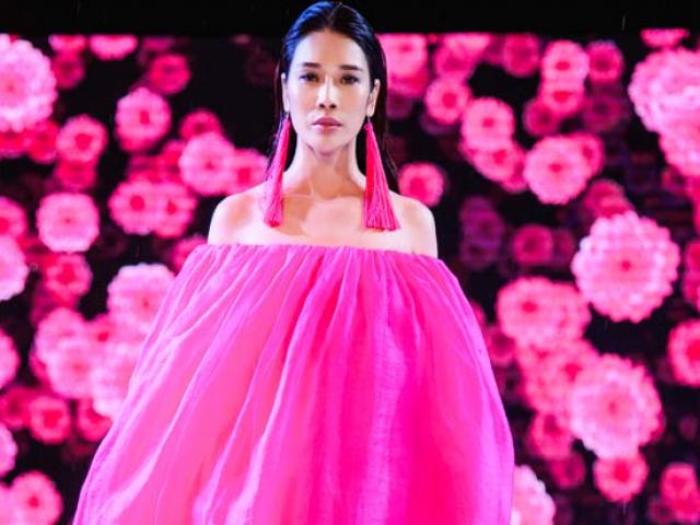 Thời trang - Nét Á đông rất đàn bà của "cô Phượng" trên sàn catwalk ở Gia Lai