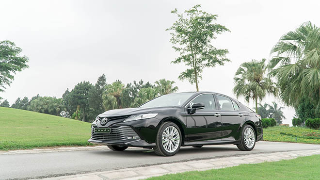 Bảng giá xe Toyota Camry 2019 lăn bánh - Hỗ trợ mua xe trả góp với mức lãi suất ưu đãi - 1