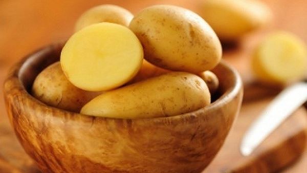 Những thực phẩm nấu không chín kỹ thành &#39;thuốc độc&#39; cho cơ thể - 3