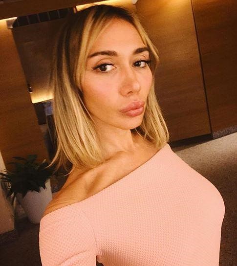 Nữ luật sư thất nghiệp vì... quá đẹp - 3