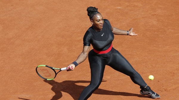 Serena Williams mặc váy &#34;siêu anh hùng&#34; sau lệnh cấm đồ bó sát - 6
