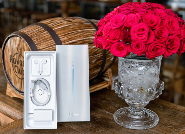 Những thông tin và hình ảnh về chiếc Oppo Reno đã dần được vén màn, trước khi được công bố chính thức ngày 6/6 tới đây.