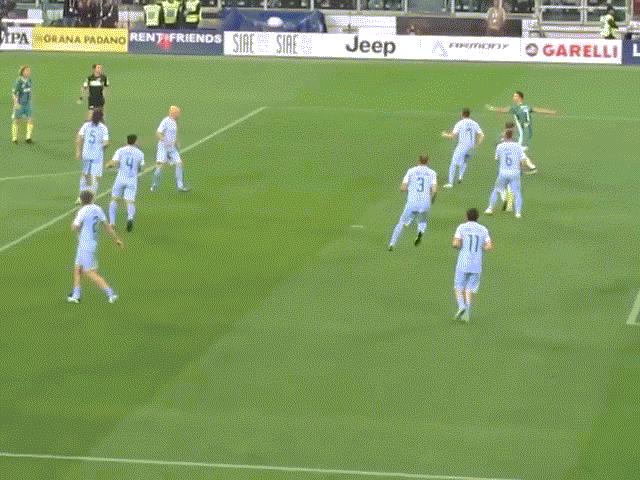 Media - Đối thủ quỳ lạy Ronaldo trong ngày hội tụ các siêu sao thế giới