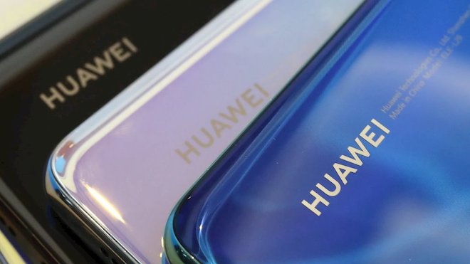 Huawei nói gì khi bị Liên minh Wi-Fi và Hiệp hội SD &#34;gạch tên&#34;? - 1