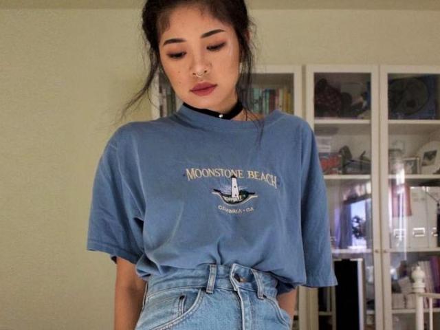 Thời trang - Clip: Những cách "chơi" cùng chiếc áo thun cổ điển