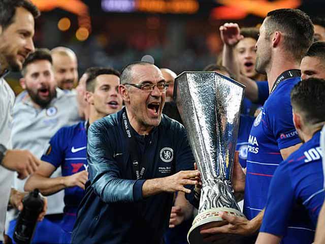 Chelsea vô địch Europa League: Sarri bỏ ngỏ tương lai, siêu SAO nói lời đau đớn