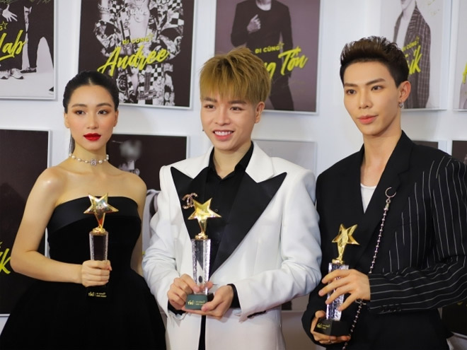 Trước mặt quan khách, vợ chồng Trường Giang vẫn vô tư làm hành động này - 8