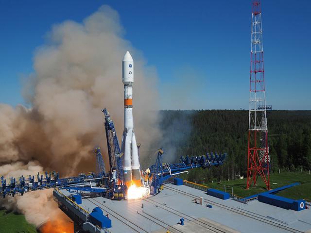 Tên lửa Nga bị sét đánh trúng ngay khi vừa rời khỏi bệ phóng