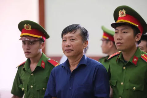 Diễn biến bất ngờ phiên xử Vũ "Nhôm": Cựu trung tá xoay qua tố nhiều người! - 1