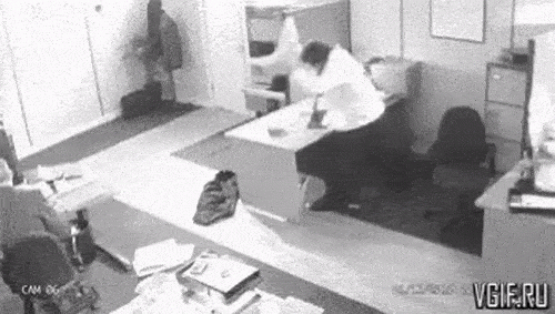 Bắt gặp khoảnh khắc khó đỡ ở nơi công sở - 9