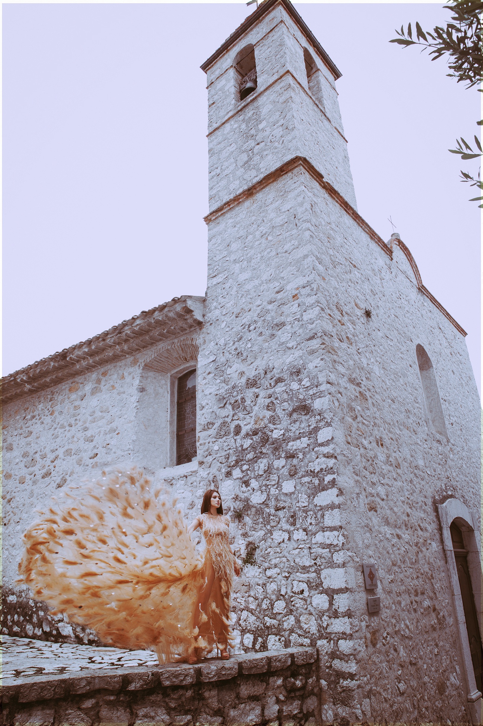 Bị tố vung tiền tỷ mua giải tại Cannes, hoa hậu Jolie Nguyễn nói gì? - 6