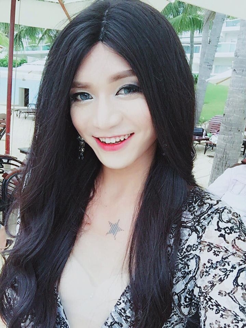 Thực hư BB Trần làm ngực khiến bạn bè lẫn fan sửng sốt - 4