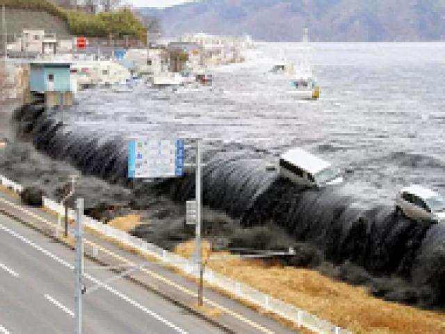 Thế giới - Người Nhật lo sợ “sóng thần đen” sắp ập tới