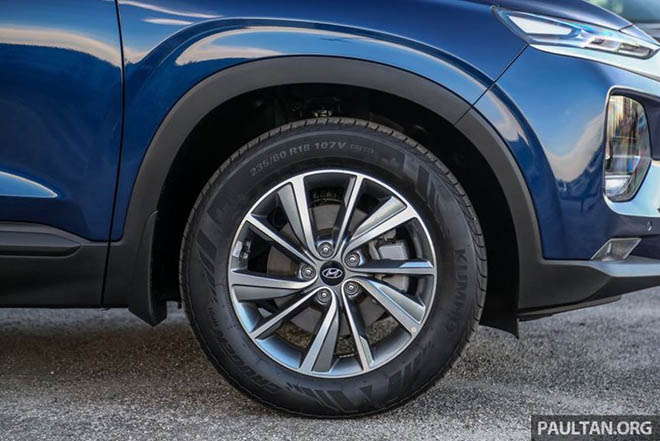 Biến thể mới của Hyundai Santa Fe ra mắt tại Malaysia, giá dưới 1 tỷ - 10