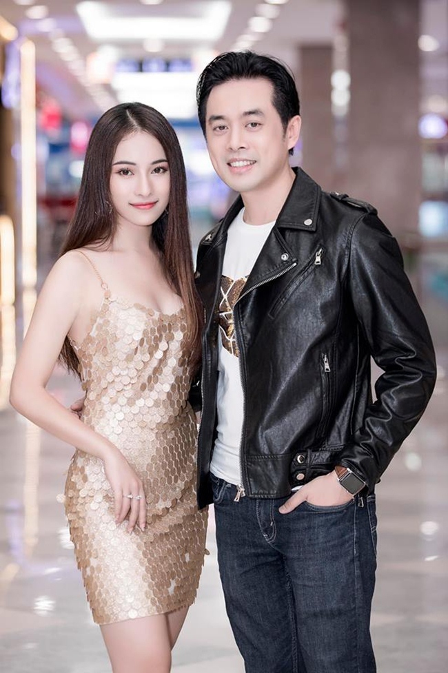 Hơn bạn gái 15 tuổi song nhạc sĩ Dương Khắc Linh được nhận xét trông rất đẹp đôi với nữ ca sĩ họ Lưu.