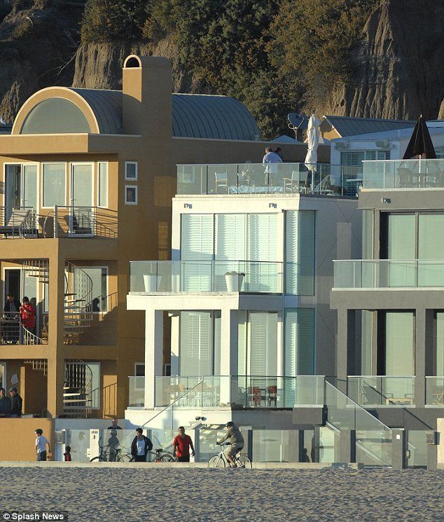 Biệt thự 4000 tỷ chưa là gì trong khối tài sản "khủng" này của vợ chồng Beckham - 4