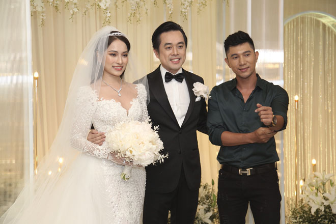 Hà Hồ và con trai xuất hiện bên dàn sao Việt dự đám cưới xa hoa của Dương Khắc Linh - 6