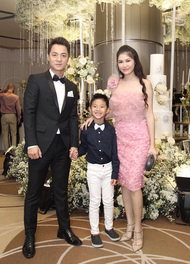 Hà Hồ và con trai xuất hiện bên dàn sao Việt dự đám cưới xa hoa của Dương Khắc Linh - 10