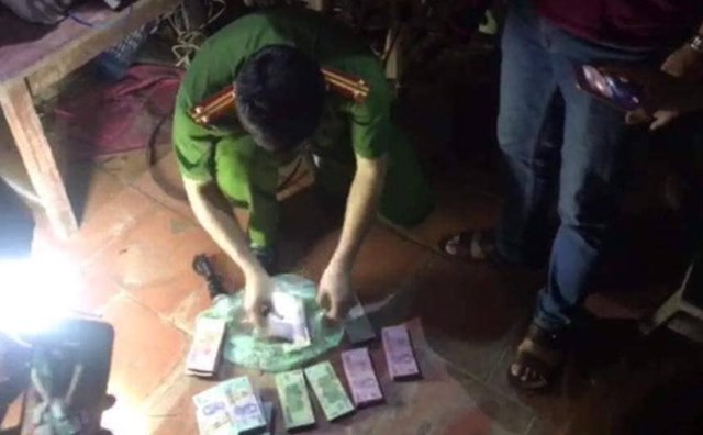 Nóng: Đã bắt được nghi can cướp ngân hàng tại Phú Thọ - 1