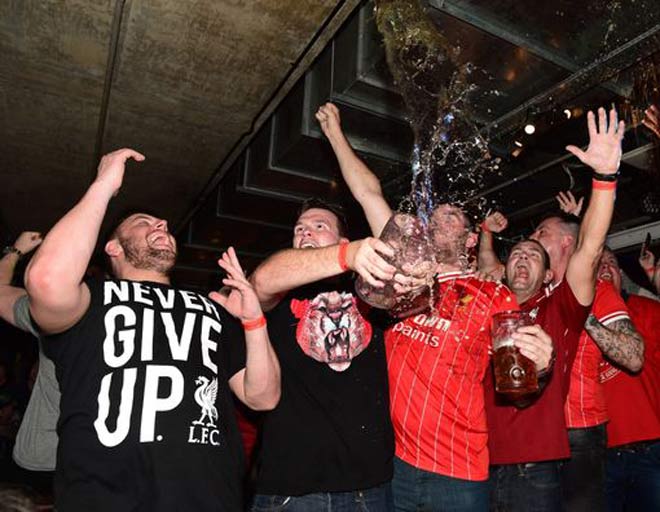 Liverpool rước cúp vô địch Champions League: HLV Klopp rạng rỡ, bùng nổ đại tiệc - 5