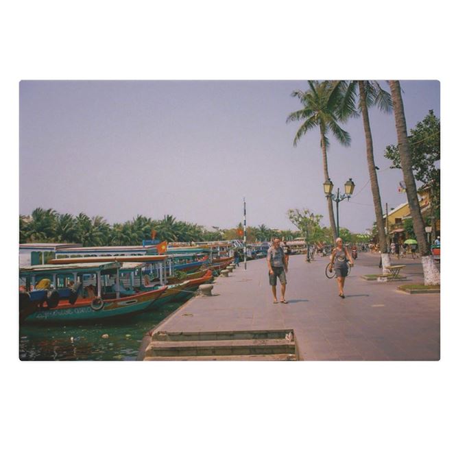 "Nữ thần học đường" Nhật Bản khoe dáng với bikini ở Việt Nam - 8