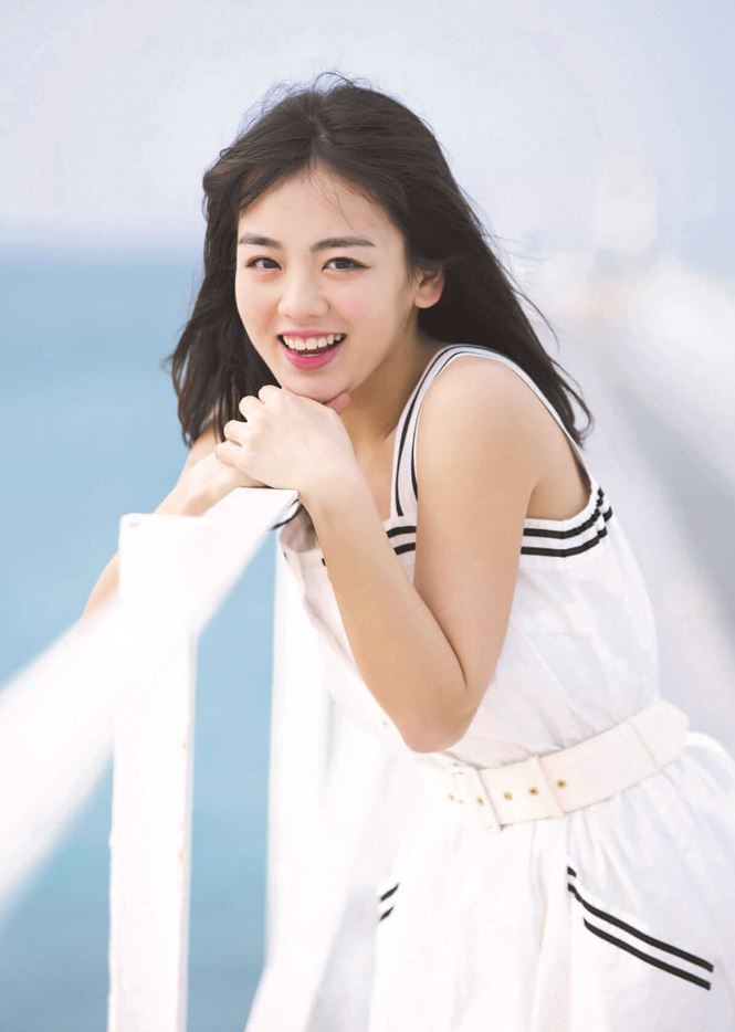 "Nữ thần học đường" Nhật Bản khoe dáng với bikini ở Việt Nam - 13