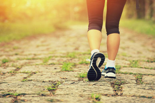 Chuyên gia Harvard: cách đi bộ cực dễ giảm 41% nguy cơ chết sớm - 1