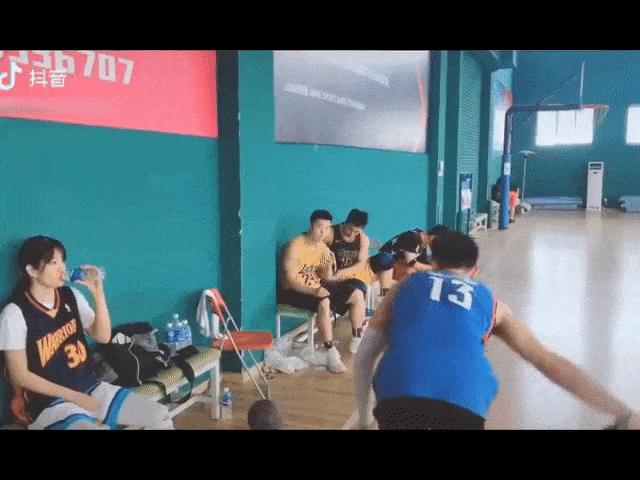 Video Clip Cười - Cái kết quá đau của những người thích "làm màu"