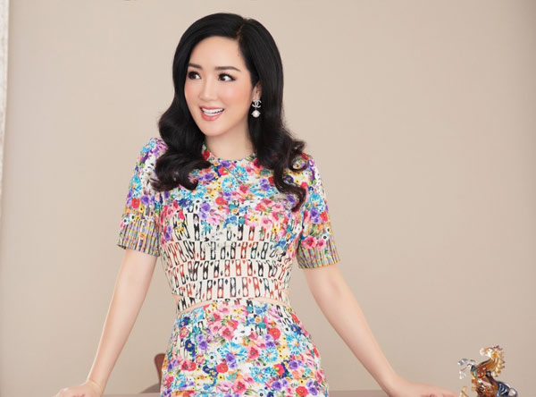 &#34;Huyền thoại sắc đẹp Đền Hùng&#34; bị bóc mẽ cứng như búp bê di động do đâu? - 10