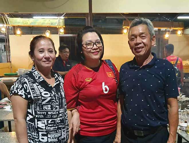 Rực lửa đại chiến ĐT Việt Nam – Thái Lan: Fan Việt đỏ rực khán đài - 2