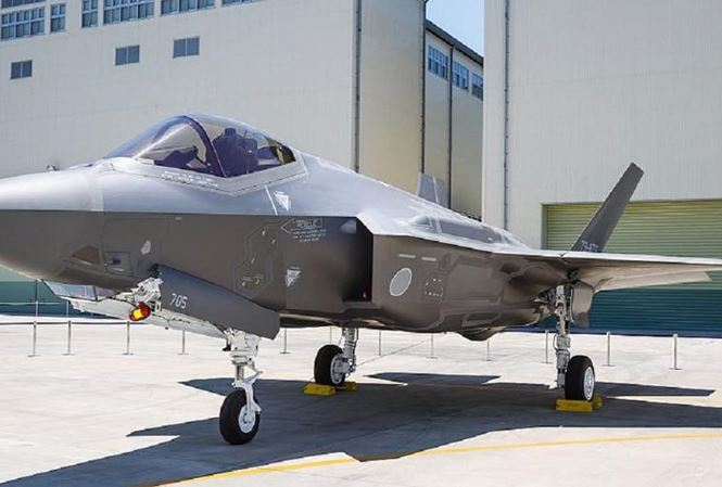 Nhật Bản 'tháo xích' cho phi đội F-35 sau tai nạn chết người - 1