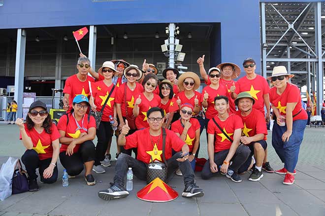 Rực lửa đại chiến ĐT Việt Nam – Thái Lan: Fan Việt đỏ rực khán đài - 7