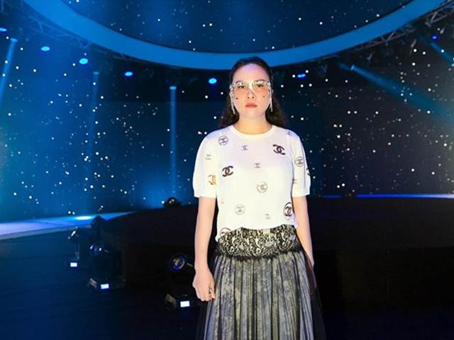 Thời trang - Người yêu Quách Ngọc Ngoan lại "đụng" đồ hiệu với sao Hàn và cái kết