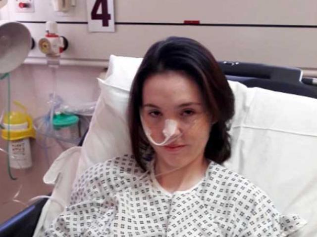 Sức khỏe đời sống - Căn bệnh bí ẩn không chữa được khiến cô gái nôn 30 lần một ngày