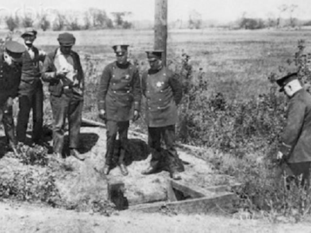 Pháp luật - Hai sinh viên xuất sắc giết người để thử tài cảnh sát: Manh mối đặc biệt