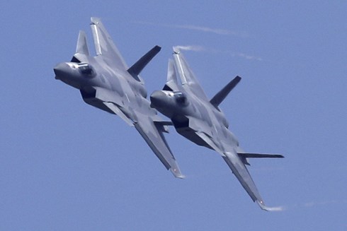 Vì sao tiêm kích Mỹ hết làm “hàng nhái” Su-57 của Nga lại đến J-20 Trung Quốc? - 1