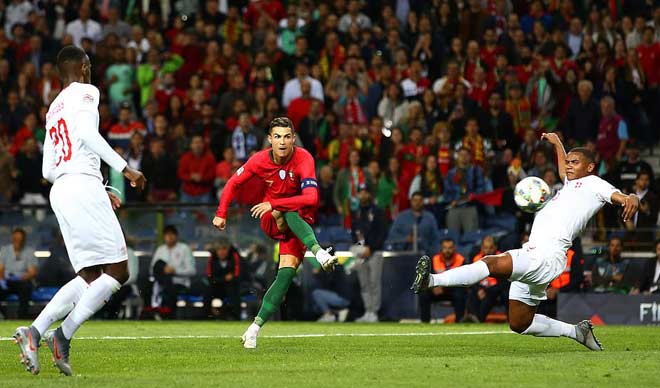 Bồ Đào Nha – Thụy Sĩ: Ronaldo siêu đẳng, đặt vé chung kết - 1