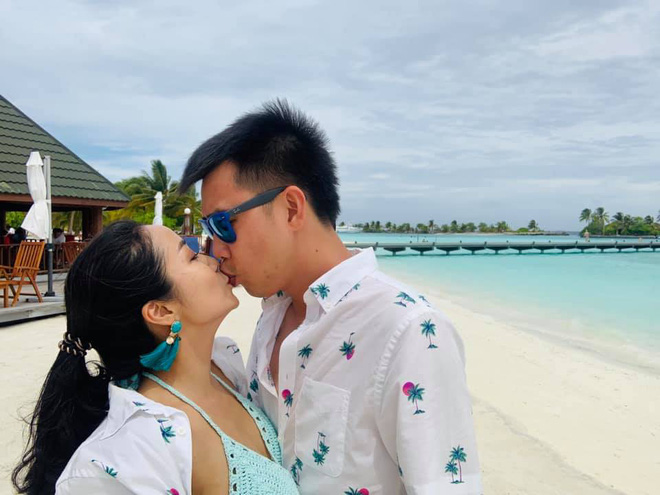 U40 Hiền Thục - &#34;mẹ 3 con&#34; Ốc Thanh Vân mặc bikini, khoe cơ thể sexy bất ngờ - 5