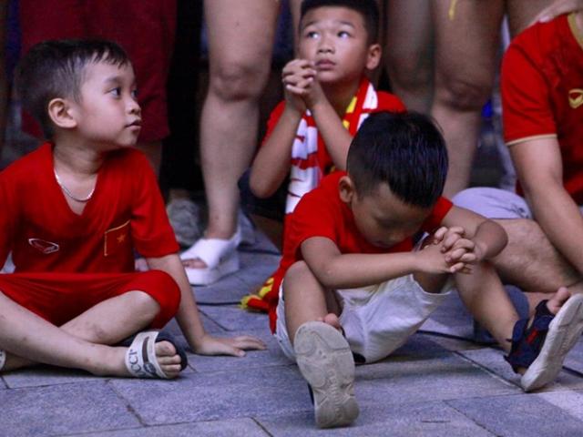 Tuyển Việt Nam về nhì King's Cup, nghìn CĐV rưng rưng tiếc nuối